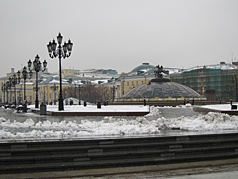 �V���b�s���O�E�Z���^�[�̓V��