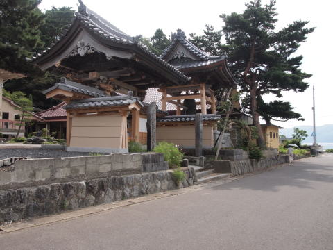 >小白浜の盛巌寺