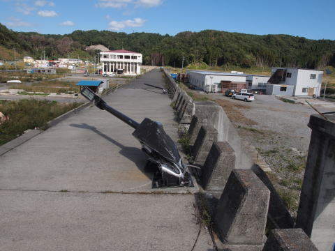 防潮堤の頂部