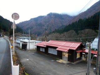 杉原は高山本線内では岐阜県最後の駅である。
