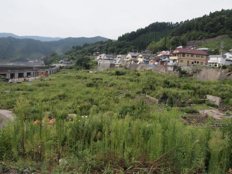 唐丹町小白浜（こじらはま）の低地と高台の集落