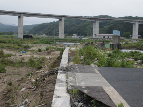 JR織笠駅のホーム