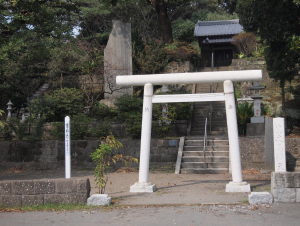 鷹ノ島弁天閣