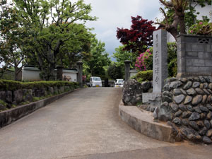 写真1　玉伝寺入口
