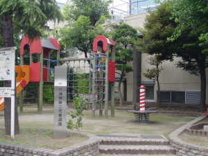 萓雲寺山門