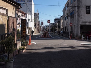 写真3　暗渠となった千代崎川