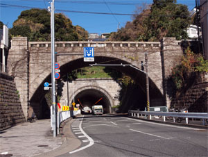 写真7　南側より櫻道橋を望む
