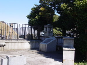 大震火災横死者合葬之墓の石盤