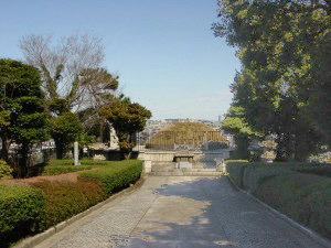 久保山墓地の合祀霊場全景