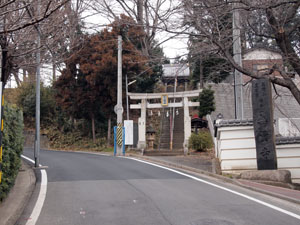 写真1　杉山神社　鳥居周辺状況