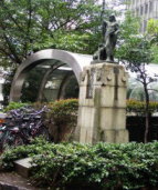 数寄屋橋の記念塔