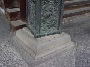 柱の痕跡