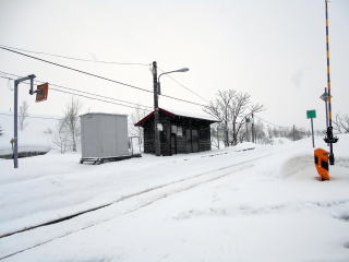 北秩父別の駅全景。国鉄時代は仮乗降場だった。