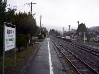 ���O���c�s�ɂ��邪�A�������ɂ��邽�ߒn�k�̔�Q���Ȃ��������O���̃z�[��