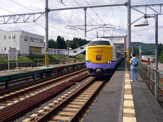 �m���ɒ�Ԃ��鐔���Ȃ����}�d�ԁB���̌��i�������͉ߋ��̂��̂ƂȂ�B