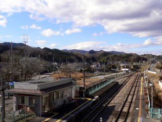 ���������łƂ�킯�c�ɂ�����������|��̉w���ӂ̕��i