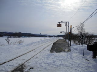 南幌延の周辺は酪農地帯となっており、広大な大地が広がる。
