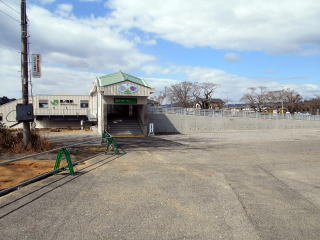 9年ぶりに電車が走るようになった夜ノ森。駅舎はやむを得ず取り壊されてしまった。