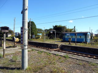 中ノ沢のホーム。ここで構内踏切を渡るのは長万部方面の列車に乗る時である。