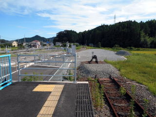 牟岐線の線路の終端部。海部へと続いていた線路は途切れ、安佐海岸鉄道のDMVにその役割を託している。
