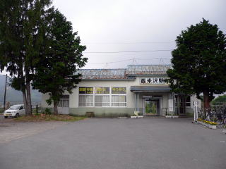 �͌�E�������D��̕��X�����Ẳw���������؂�Ă��鐼�đ�̉w��