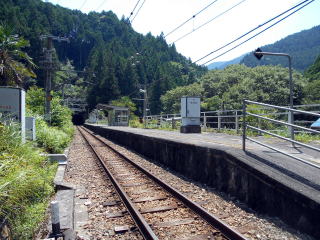 相月の駅全景
