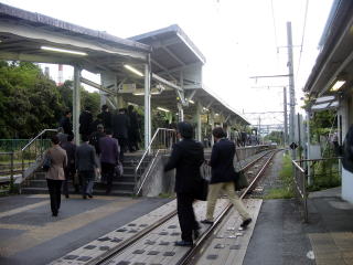 �ٓV���̃z�[��