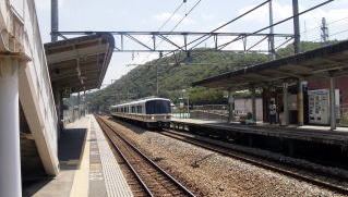 ����̃z�[��