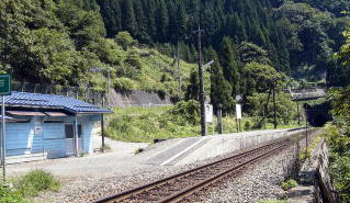 ���˂̃z�[��