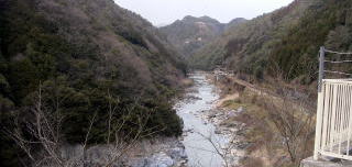 �ےË��̉w����̕��i