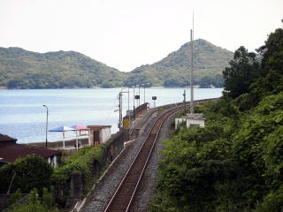 �r�̉Y�V�[�T�C�h�̉w�S�i