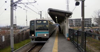 ���J�ɓ��������Q�O�T�n�̓d��