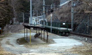 ����̉w�O�L��