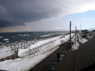 �k�l�̃z�[���̓W�]�䂩�猩���I�z�[�c�N�C