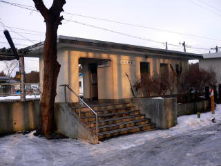 ���쌴�̉w��