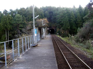 ���H�̃z�[��