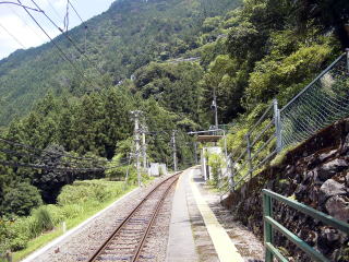 ���䎘�̃z�[��