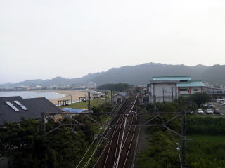 �ߒq�̉w���ӂ̕��i