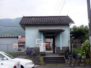 ���m�����̉w��