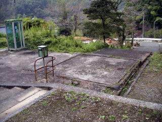 �@���Y�̉w�ɂ̐�