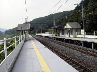 �������̗��̃z�[��