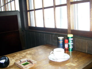 ��ԏ�̃R�[�q�[