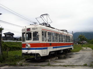 �}�O�R�Ƃ̍\���ŕۑ�����Ă���H�ʓd��