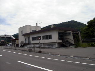 �g�}���̉w��