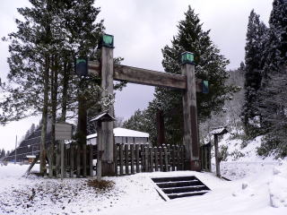 �Ìy���̑�̉w�߂��ɂ���􃖊֊֏�