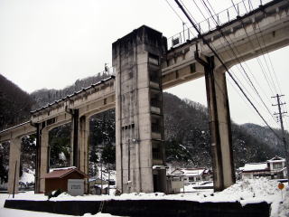 �F�s��̉w��