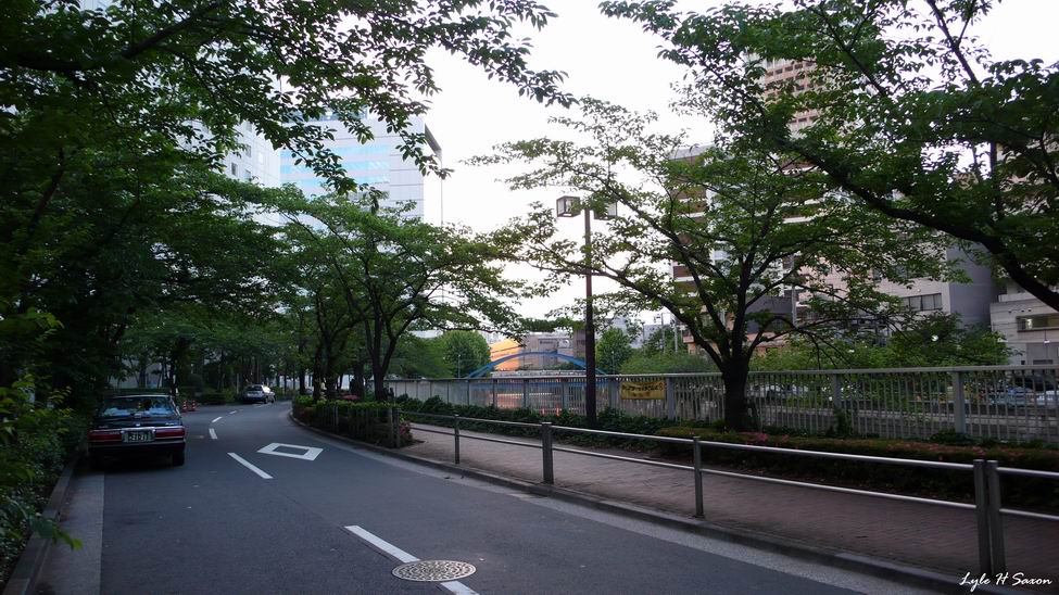 Osaki to Shinagawa - by Lyle (Hiroshi) Saxon, Images Through Glass, Tokyo