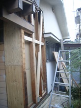 筋かいよる耐震補強工事（外壁の例：筋かい）：神奈川県大和市南林間でリフォーム等住宅に関する工事を行っております