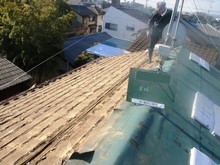 屋根の軽量化（瓦取外し）：神奈川県大和市南林間でリフォーム等住宅に関する工事を行っております