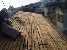 屋根の軽量化（瓦取外し）：神奈川県大和市南林間でリフォーム等住宅に関する工事を行っております